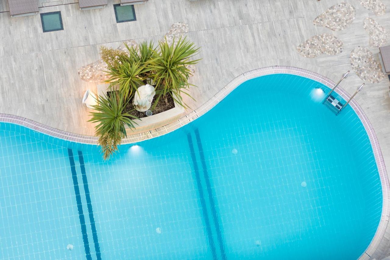 Hotel Feldberg Riccione Bagian luar foto