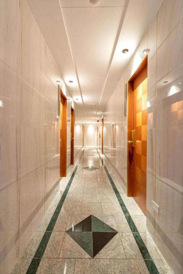 Hotel Feldberg Riccione Bagian luar foto