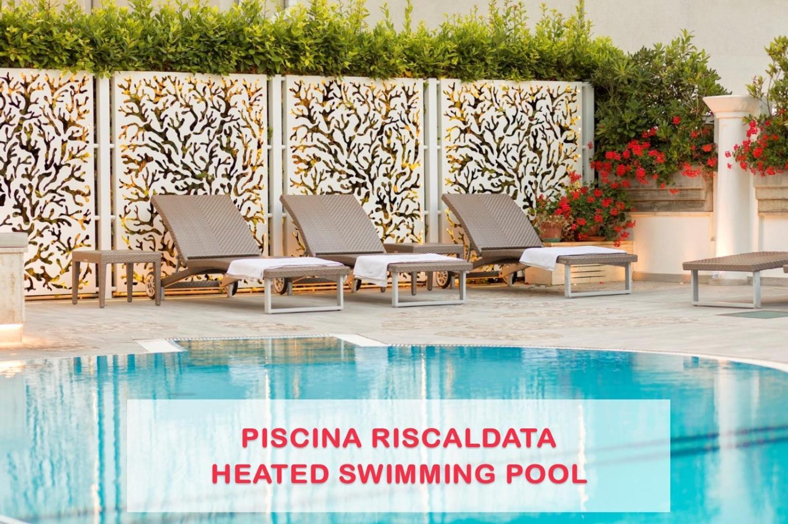 Hotel Feldberg Riccione Bagian luar foto